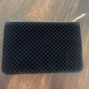 Gucci beauty black velvet cosmetic bag